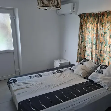 Ferienhaus Le Petit Chateau *