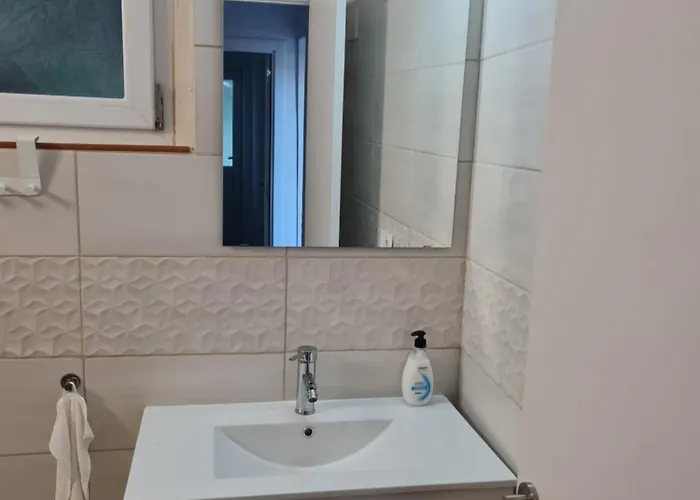 Semesterbostad Le Petit Chateau